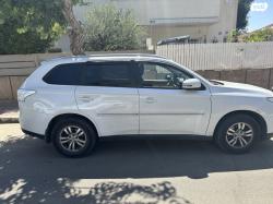 מיצובישי אאוטלנדר Instyle אוט' 5 מק' 2.0 (150 כ"ס) בנזין 2014 למכיר