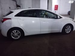 יונדאי i30 Premium אוט' 1.6 (135 כ''ס) בנזין 2013 למכירה בראשון לציו