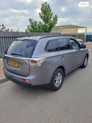 מיצובישי אאוטלנדר Instyle אוט' 7 מק' 2.0 (150 כ"ס) בנזין 2013 למכיר