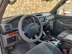 טויוטה לנד קרוזר ארוך 4X4 STD אוט' דיזל 8 מק' 3.0 (173 כ''ס) דיזל 2