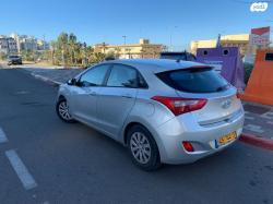 יונדאי i30 Inspire ידני 1.4 (100 כ''ס) [2015-2017] בנזין 2016 למכירה בירו
