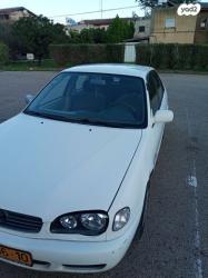 טויוטה קורולה GLI אוט' 1.6 (99-02)- 110 כ"ס בנזין 2001 למכירה במפעל