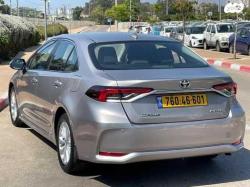טויוטה קורולה הייבריד Sun סדאן אוט' 1.8 (98 כ''ס) בנזין 2019 למכ
