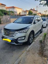 יונדאי סנטה פה 4X4 Premium אוט' בנזין 5 מק' 2.4 (192 כ"ס) בנזין 2015 ל