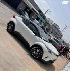 טויוטה C-HR Chic הייבריד אוט' 1.8 (98 כ"ס) בנזין 2019 למכירה בראשו