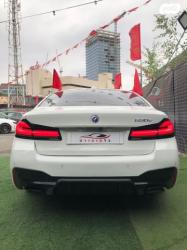 ב.מ.וו סדרה 5 530E M-Design SE אוט' 2.0 (184 כ''ס) היברידי חשמל / בנזין