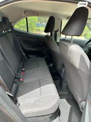 טויוטה יאריס קרוס HSD Urban אוט' 1.5 (92 כ''ס) בנזין 2022 למכירה בר