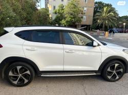 יונדאי טוסון Open Sky Plus אוט' בנזין 2.0 (155 כ''ס) בנזין 2018 למכיר