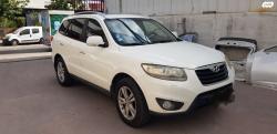 יונדאי סנטה פה 4X4 Luxury אוט' דיזל 7 מק' 2.2 (197 כ''ס) דיזל 2012 למכ