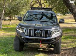 טויוטה לנד קרוזר ארוך Luxury 7 אוט' דיזל 7 מק' 5 דל' 2.8 (204 כ"ס) ד