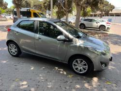 מאזדה H Dynamic אוט' 1.5 (103 כ"ס) בנזין 2013 למכירה בבת ים