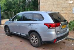 מיצובישי אאוטלנדר Instyle אוט' 7 מק' 2.0 (150 כ"ס) בנזין 2015 למכיר