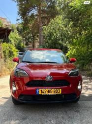 טויוטה יאריס קרוס HSD Urban אוט' 1.5 (92 כ''ס) בנזין 2022 למכירה בפ