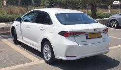 טויוטה קורולה הייבריד Style סדאן אוט' 1.8 (98 כ''ס) בנזין 2020 למ