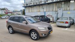 יונדאי סנטה פה 4X4 Luxury אוט' דיזל 7 מק' 2.2 (197 כ''ס) דיזל 2010 למכ