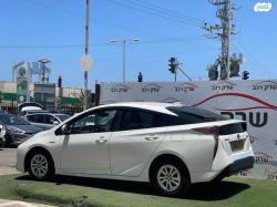 טויוטה פריוס TSS הייבריד אוט' 1.8 (98 כ''ס) בנזין 2017 למכירה בר