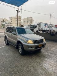 טויוטה לנד קרוזר ארוך 4X4 STD אוט' דיזל 8 מק' 3.0 (166 כ''ס) דיזל 2