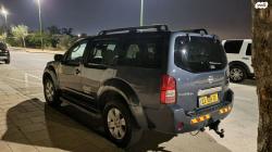 ניסאן פאת'פיינדר 4X4 SE אוט' דיזל 7 מק' 2.5 (171 כ''ס) דיזל 2006 למכ
