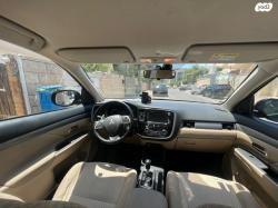 מיצובישי אאוטלנדר Instyle אוט' 7 מק' 2.0 (150 כ"ס) בנזין 2014 למכיר