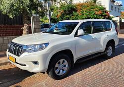 טויוטה לנד קרוזר ארוך 4X4 Luxury 5 אוט' דיזל 5 מק' 2.8 (177 כ"ס) דיז