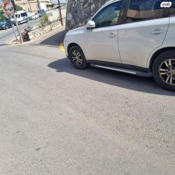 מיצובישי אאוטלנדר Instyle אוט' 7 מק' 2.0 (150 כ"ס) בנזין 2015 למכיר