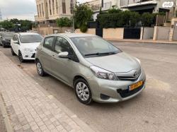 טויוטה יאריס Style אוט' 1.3 (99 כ"ס) בנזין 2012 למכירה בפרדסיה