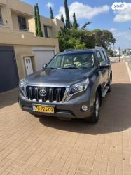טויוטה לנד קרוזר ארוך 4X4 Luxury אוט' דיזל 7 מק' 2.8 (177 כ"ס) דיזל