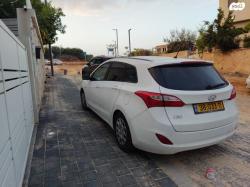 יונדאי i30 Inspire סטיישן אוט' 1.6 (135 כ"ס) בנזין 2013 למכירה בראש 