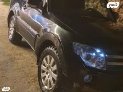 מיצובישי פג'רו קצר 4X4 Limited אוט' דיזל 5 מק' 3.2 (170 כ''ס) דיזל 200