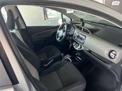 טויוטה יאריס Sol אוט' 1.5 (112 כ"ס) בנזין 2017 למכירה בבית שמש