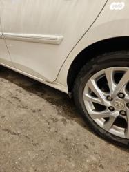 טויוטה אוריס הייבריד הייבריד אוט' 1.8 (99 כ''ס) בנזין 2015 למכ