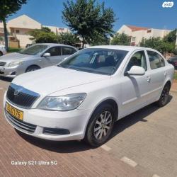 סקודה אוקטביה Ambiente אוט' 1.2 (105 כ''ס) בנזין 2012 למכירה בכפר י