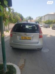 יונדאי i30CW Inspire סטיישן אוט' 1.6 (126 כ''ס) בנזין 2010 למכירה בבנ