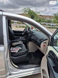 קרייזלר גראנד וויאג'ר Touring K אוט' 7 מק' 3.6 (279 כ"ס) בנזין 2012 ל