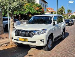 טויוטה לנד קרוזר ארוך 4X4 Luxury 5 אוט' דיזל 5 מק' 2.8 (177 כ"ס) דיז