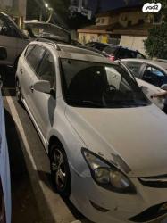 יונדאי i30CW Inspire סטיישן אוט' 1.6 (126 כ''ס) בנזין 2011 למכירה בבא