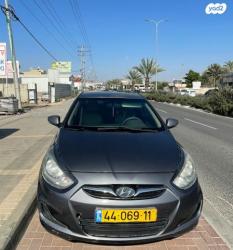 יונדאי i25 Inspire אוט' 1.6 (124 כ"ס) בנזין 2013 למכירה בטירה