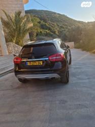 מרצדס GLA GLA200 Urban אוט' 1.6 (156 כ''ס) [2014-2017] בנזין 2015 למכירה בער