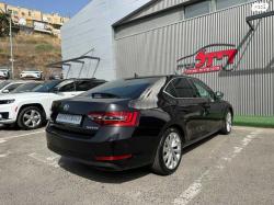 סקודה סופרב (עד 2019) Style אוט' 1.8 (180 כ''ס) בנזין 2018 למכירה בטב