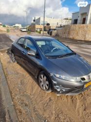 הונדה סיוויק האצ'בק החדשה Comfort אוט' 1.8 (140 כ''ס) בנזין 2011 למ