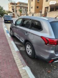 מיצובישי אאוטלנדר Instyle אוט' 7 מק' 2.0 (150 כ"ס) בנזין 2016 למכיר