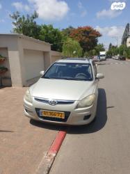 יונדאי i30CW Inspire סטיישן אוט' 1.6 (126 כ''ס) בנזין 2010 למכירה בבנ