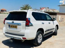 טויוטה לנד קרוזר ארוך 4X4 Luxury אוט' דיזל 7 מק' 2.8 (177 כ"ס) דיזל