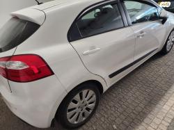 קיה ריו EX הצ'בק אוט' 1.4 (109 כ''ס) בנזין 2014 למכירה במודיעין מ