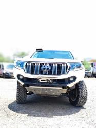 טויוטה לנד קרוזר ארוך Luxury 5 אוט' 5 מק' דיזל 5 דל' 2.8 (204 כ"ס) ד