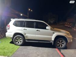 טויוטה לנד קרוזר ארוך 4X4 STD אוט' דיזל 8 מק' 3.0 (166 כ''ס) דיזל 2