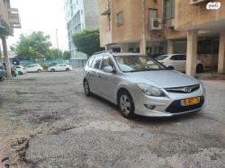 יונדאי i30CW Inspire סטיישן אוט' 1.6 (126 כ''ס) בנזין 2010 למכירה ברא