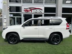 טויוטה לנד קרוזר ארוך 4X4 Luxury אוט' דיזל 7 מק' 2.8 (177 כ"ס) דיזל