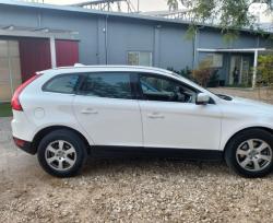 וולוו XC60 Kinetic סטיישן אוט' 2.0 (203 כ"ס) בנזין 2010 למכירה בפרדס