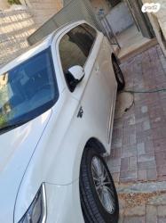 מיצובישי אאוטלנדר PHEV 4X4 Luxury הייבריד אוט' 5 מק' 2.4 (135 כ''ס) ה